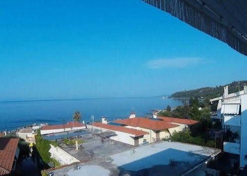 Coralli Holidays Loutra  Eksteriør bilde